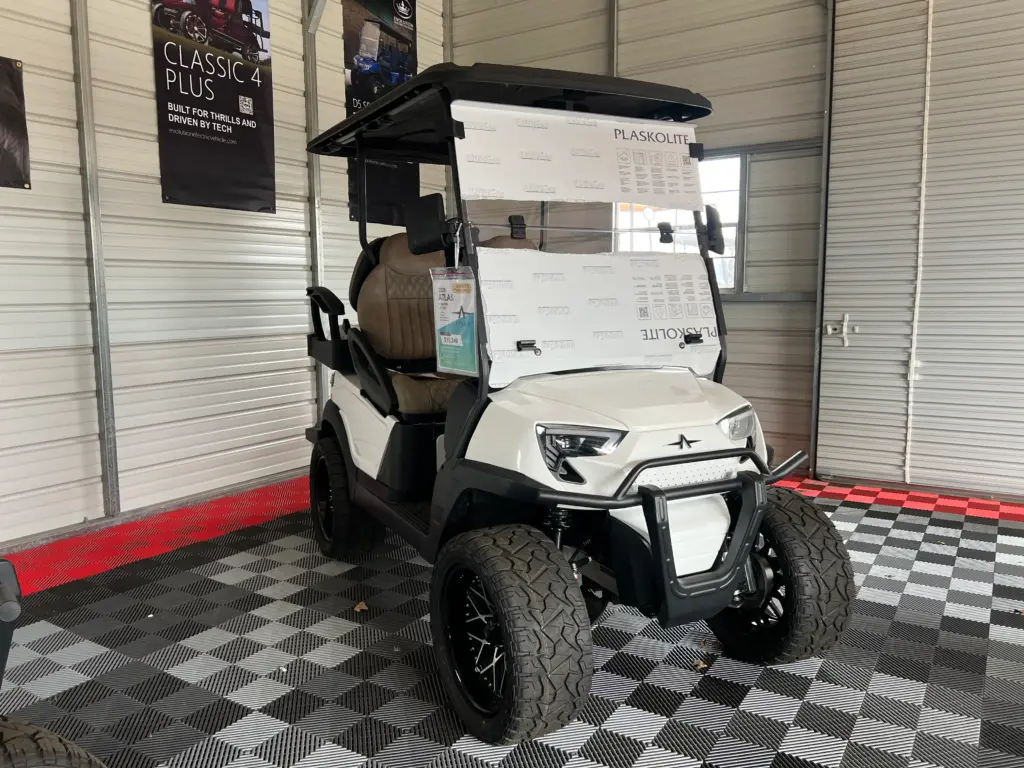 Atlas 4-Passenger Lifted