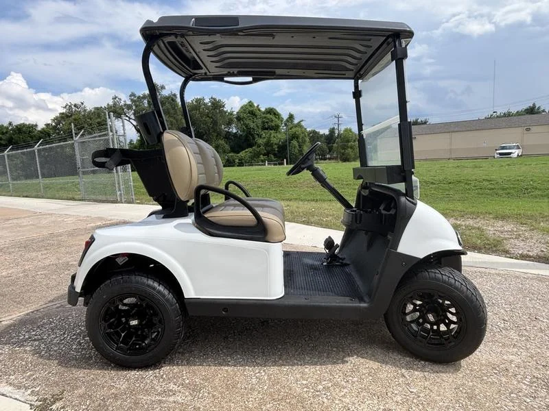 2022 E-Z-GO RXV Refurb Lithium